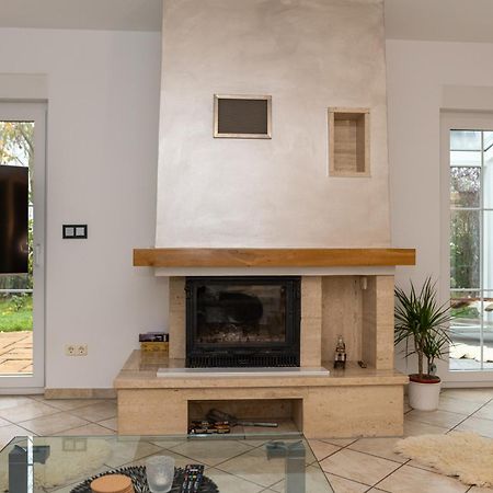Ganzes Ferienhaus In Leipzig Mit Garage Und Fussbodenheizung Exteriör bild