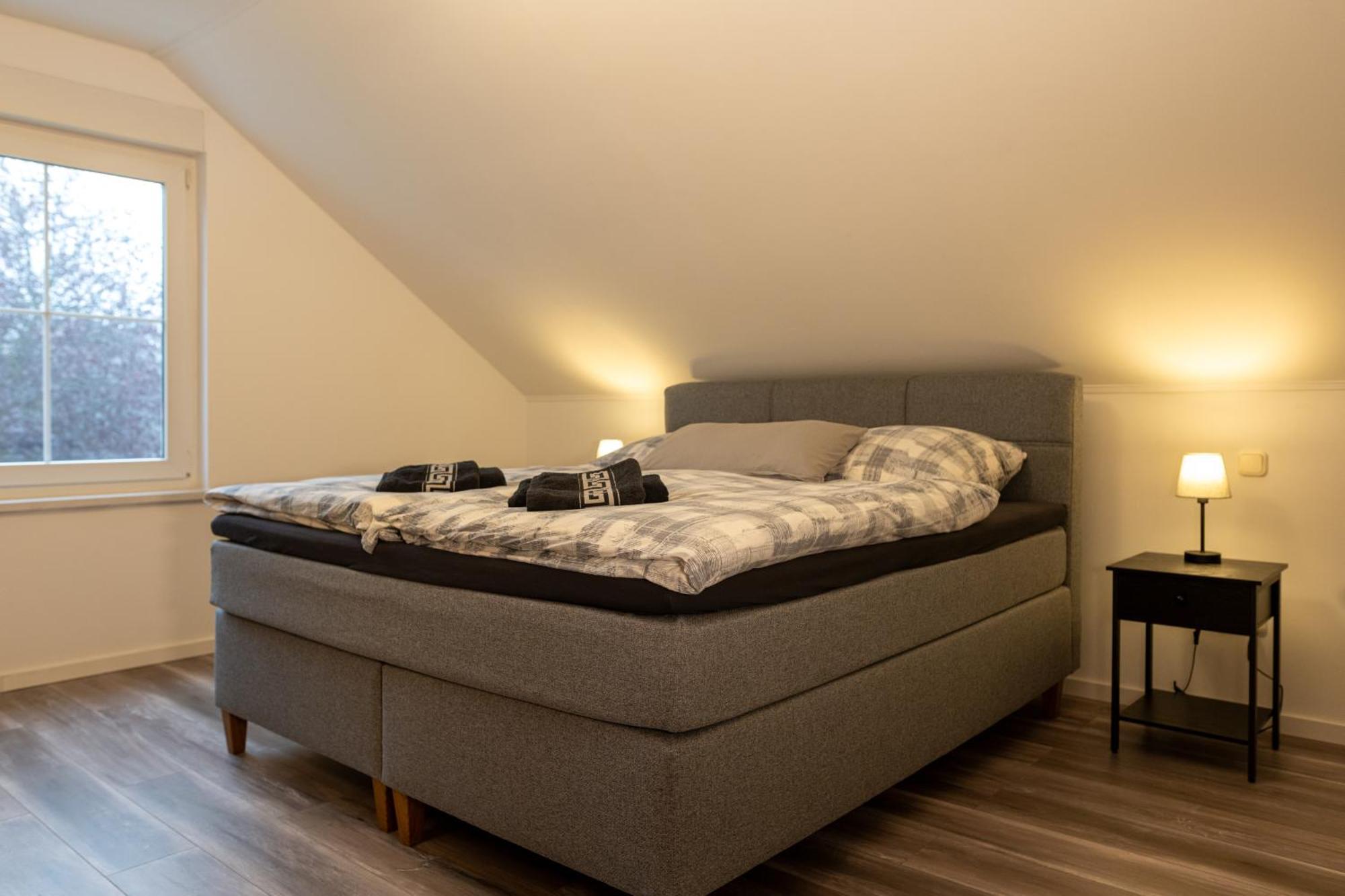 Ganzes Ferienhaus In Leipzig Mit Garage Und Fussbodenheizung Exteriör bild