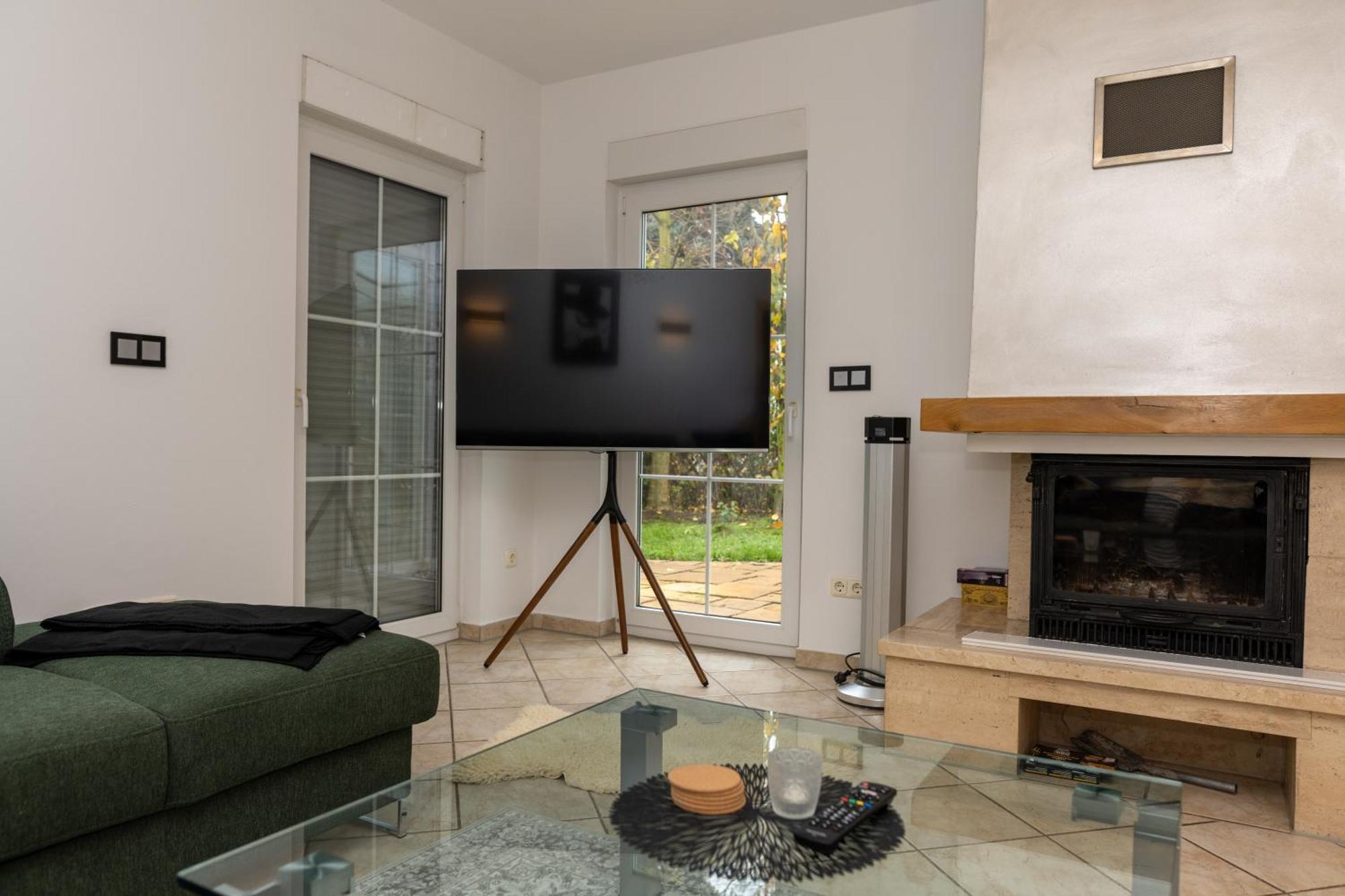 Ganzes Ferienhaus In Leipzig Mit Garage Und Fussbodenheizung Exteriör bild