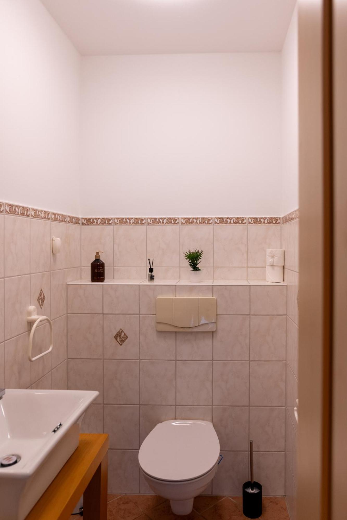 Ganzes Ferienhaus In Leipzig Mit Garage Und Fussbodenheizung Exteriör bild